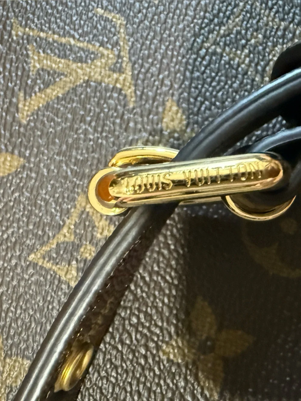Louis Vuitton Pochette Métis